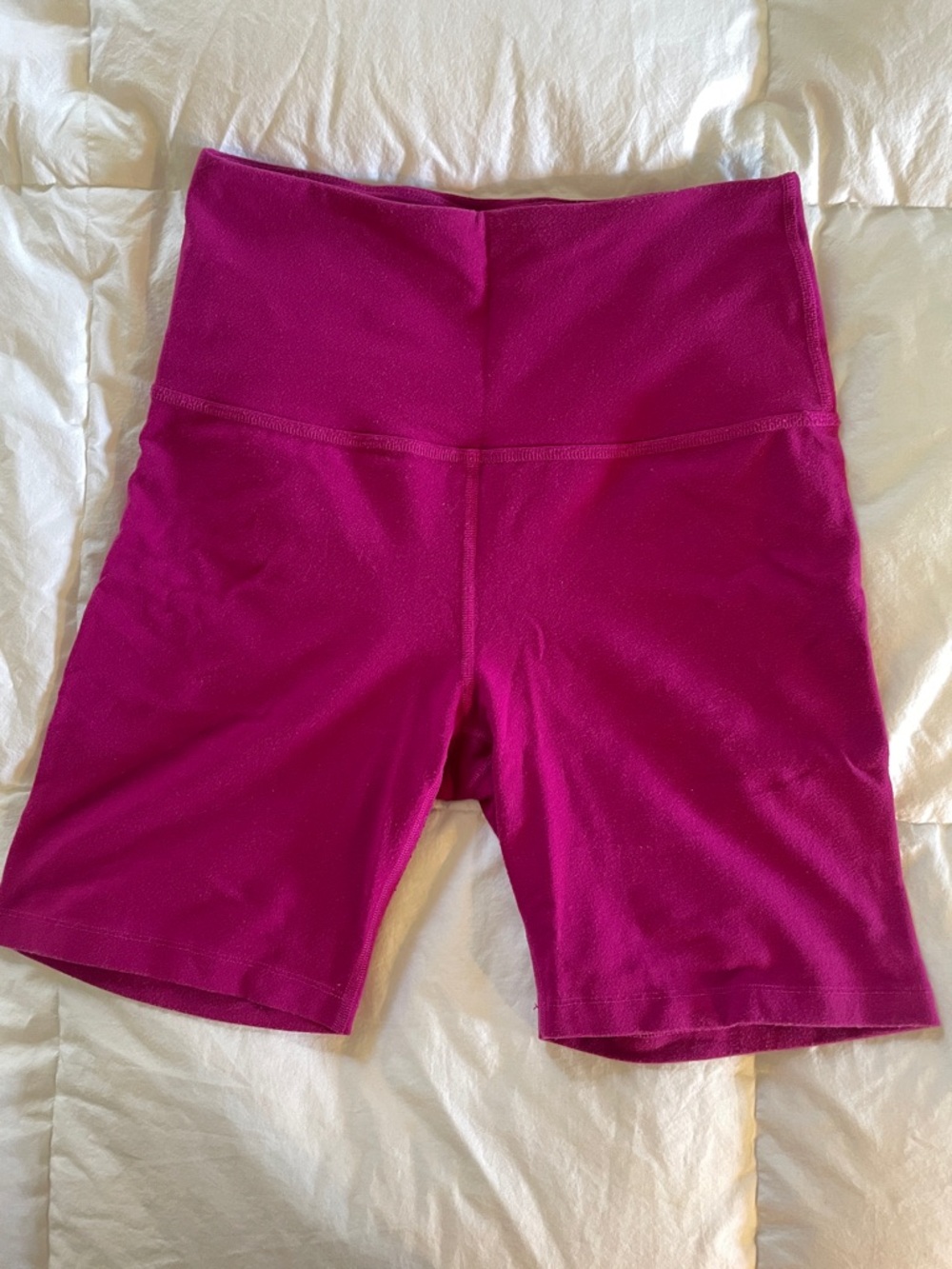Beyond Yoga High-Rise Fuchsia Bike Shorts 7” Inseam Size L